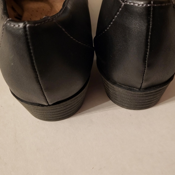 Womens shoes - Picture 5 of 6